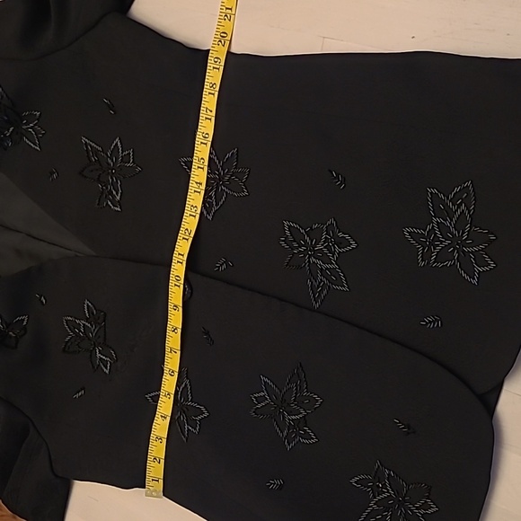 LIKE NEW VTG 1980s Unbranded Floral Beaded and Broquet Eveningwear Blazer - Picture 10 of 13